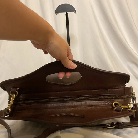 Coach Vintage Large Shopper zip top Tote #9995 from 1996 - Picture 3 of 12